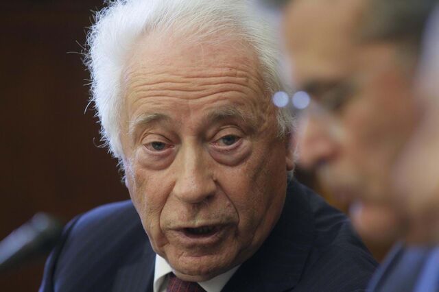 Carlos Costa alerta para questões de concorrência se a CGD comprar o Novo Banco