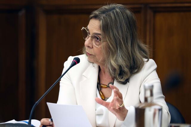 PPP podem voltar a algumas unidades de saúde, diz ministra