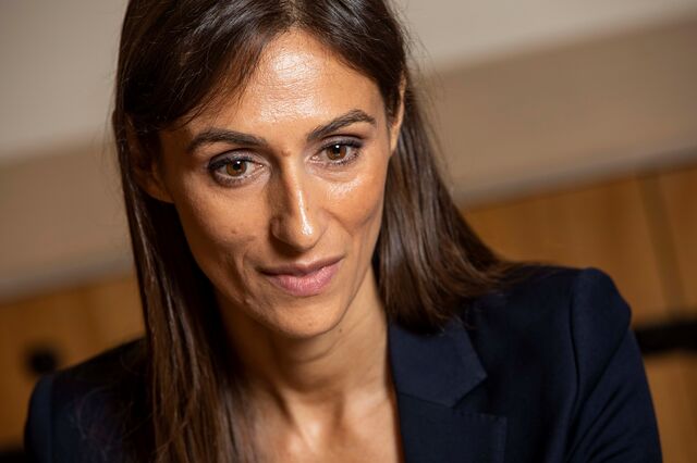Fecho do comércio aos domingos e feriados levaria a perda de 18 mil empregos, diz APCC