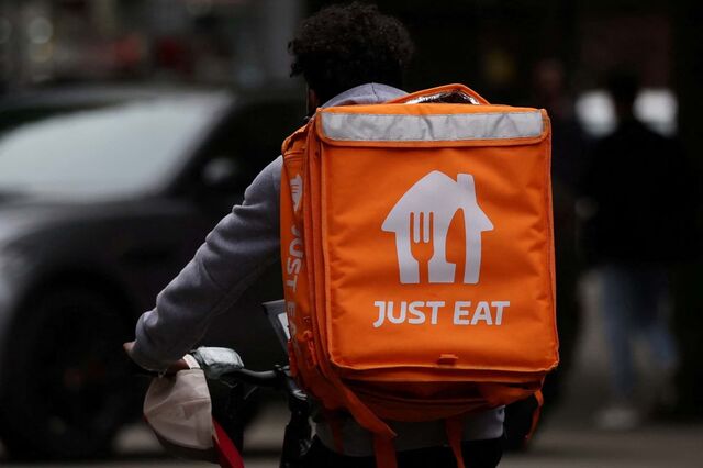 Prosus compra Just Eat por 4,1 mil milhões para criar 'campeão europeu' de entregas