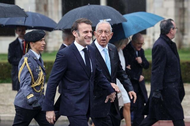 Emmanuel Macron recebido com honras militares por Marcelo em Lisboa
