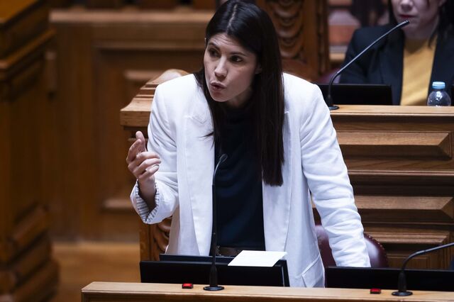 Mariana Mortágua regressa ao parlamento na próxima semana