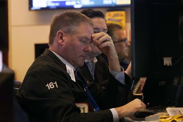 Conflito no Médio Oriente deixa Wall Street no vermelho. Dow cai quase 2%