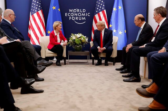 Donald Trump adia aplicação de tarifas de 50% à União Europeia para julho