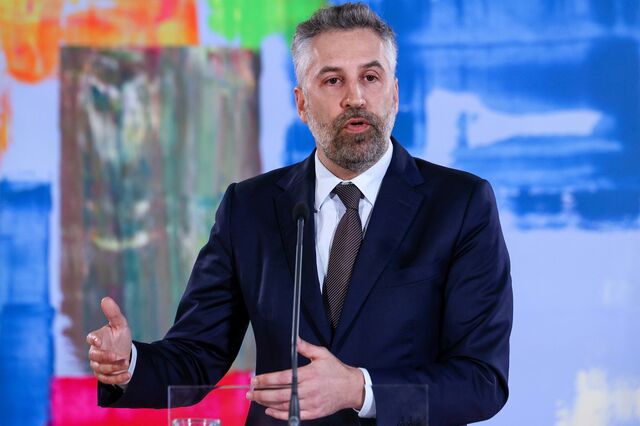 Pedro Nuno propõe que parte dos dividendos da CGD sirvam para autarquias construírem casas