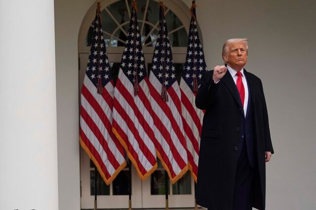 Trump reuniu Conselho de Segurança Nacional e pondera intervenção no Irão 