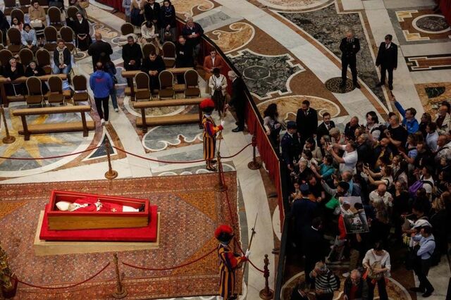 Conclave para decidir próximo Papa marcado para 7 de maio