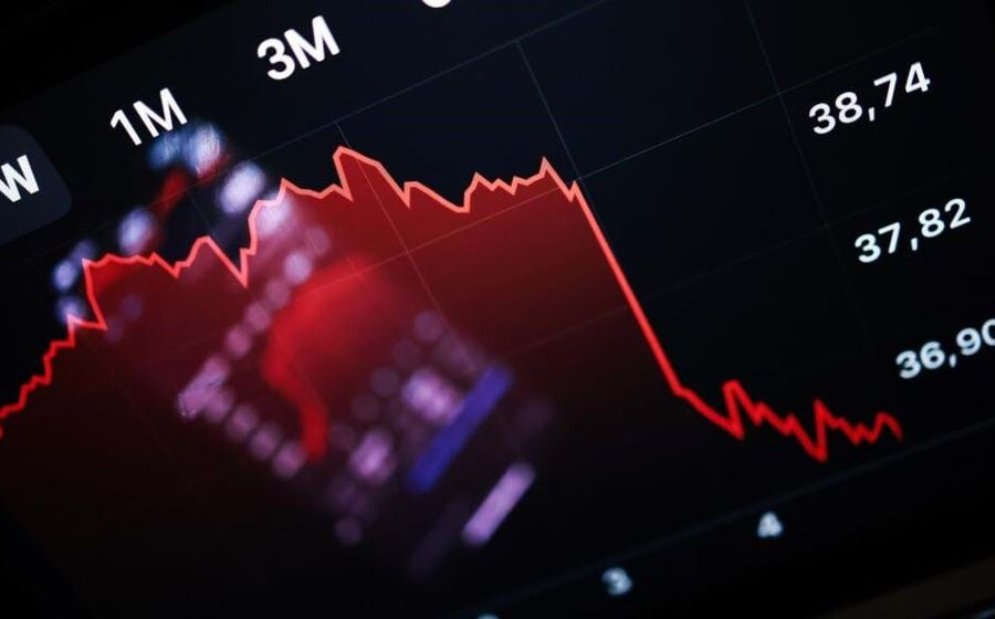 Dois bancos regionais dos EUA admitiram problemas com empréstimos que concederam e atiram bolsas para o vermelho.