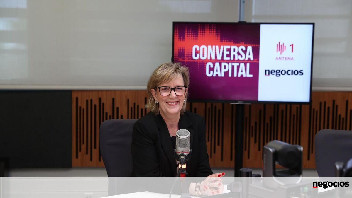 Contas Poupança e PEP: Reforma à Vista para Incentivos Fiscais, Aponta Ex-Ministra das Finanças
