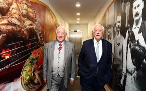 Rei dos Frangos, José António dos Santos e António José dos Santos, Valouro
