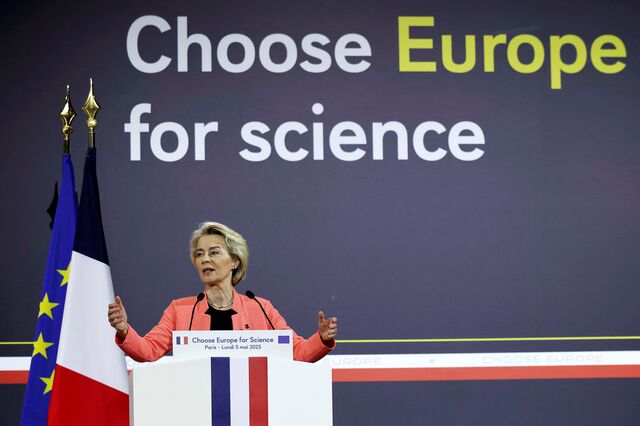 Von der Leyen anuncia estratégia da UE para atrair investigadores e aloca 500 milhões até 2027