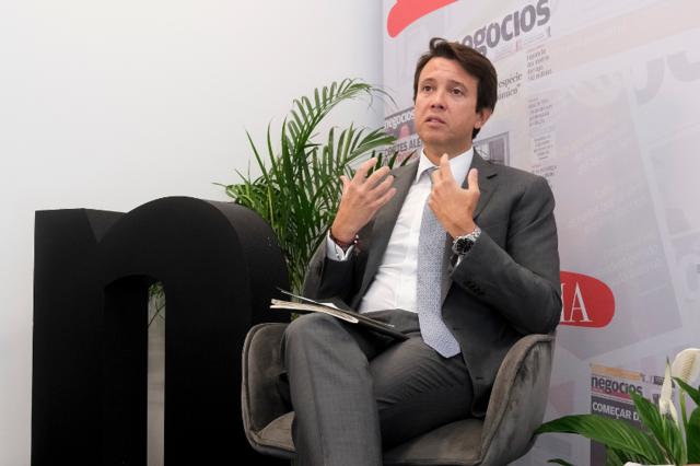 'Por que não temos campeões nacionais?'. O desafio de Carlos Mota dos Santos à redação do Negócios