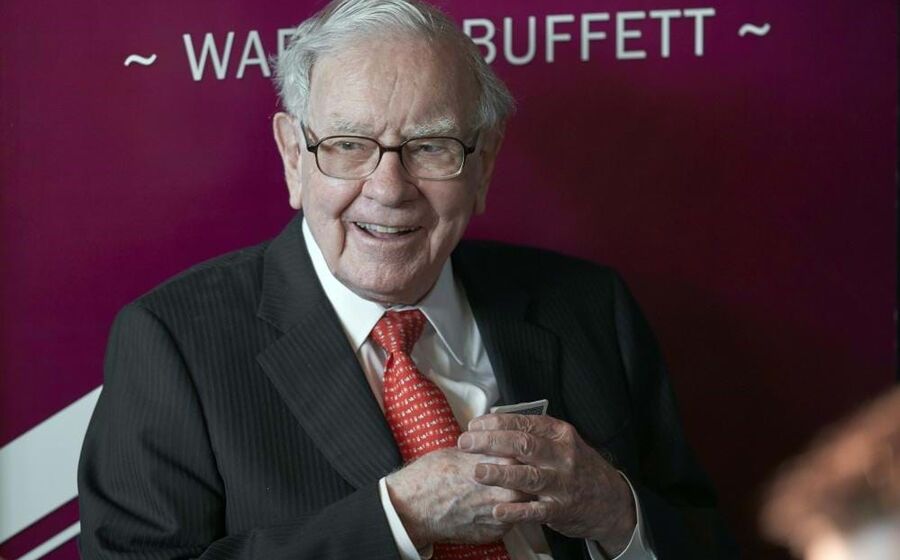 Buffett, de 94 anos, é um dos grandes nomes do investimento e preside à Berkshire desde os 35 anos.