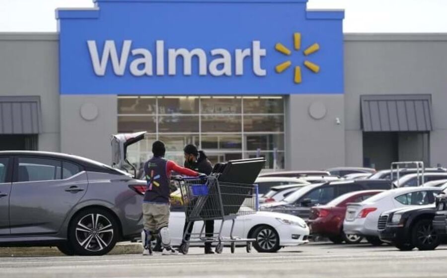 A Walmart é uma das empresas que decidiu suspender as importações de produtos vindos da Índia.