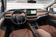 Interior do Skoda Enyaq com sistema de navegação para Breitcetlova