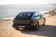 Forthing S7, berlina elétrica de luxo, alia design moderno a performance