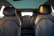 Interior luxuoso do Forthing S7, um veículo elétrico chinês