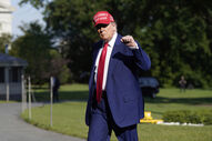 Donald Trump surge num momento de tensão entre os EUA e o Irão