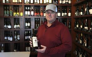 Em abril, as exportações de vinho dos EUA para o Canadá afundaram 93%.