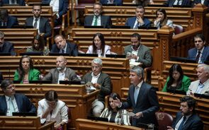 Governo e PS discutem regras para a escolha de dirigentes na Administração Pública.