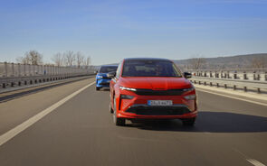 new_skoda_enyaq_clip_6e04e29a.mp4