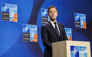 'Prevemos 4 a 5 semanas de guerra, mas pode ser mais”, avisa Trump. NATO rejeita envolvimento