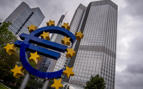 BCE antecipa um atraso de, pelo menos, meio ano para a aprovação do euro digital.