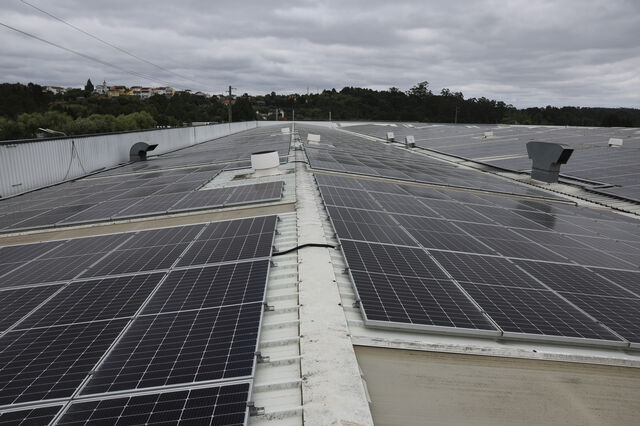 Fapricela inaugura central solar em cobertura equivalente a sete campos de futebol