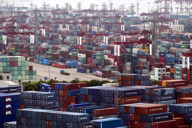 Tréguas nas tarifas não impedem queda de 34% nas vendas da China para os EUA