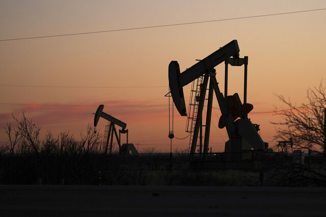 Procura por petróleo deve crescer ao segundo menor ritmo desde 2009, diz EIA
