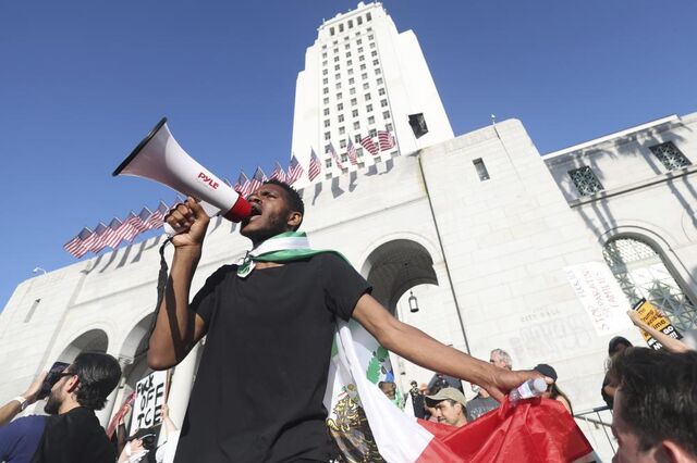 Protestos contra rusgas de imigração alastram-se por todos os EUA