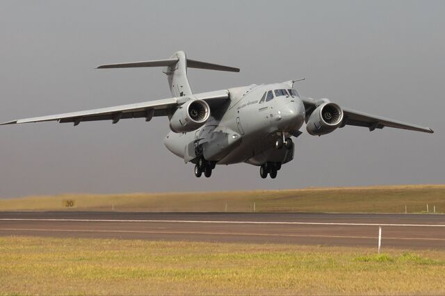Governo anuncia compra de sexto avião da Embraer e venda de 10 para a NATO