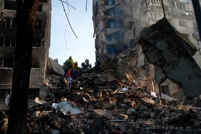 Ataque de mísseis e drones deixa rasto de destruição em Kiev  