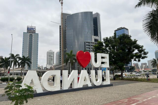 Isto não é uma reportagem sobre Angola