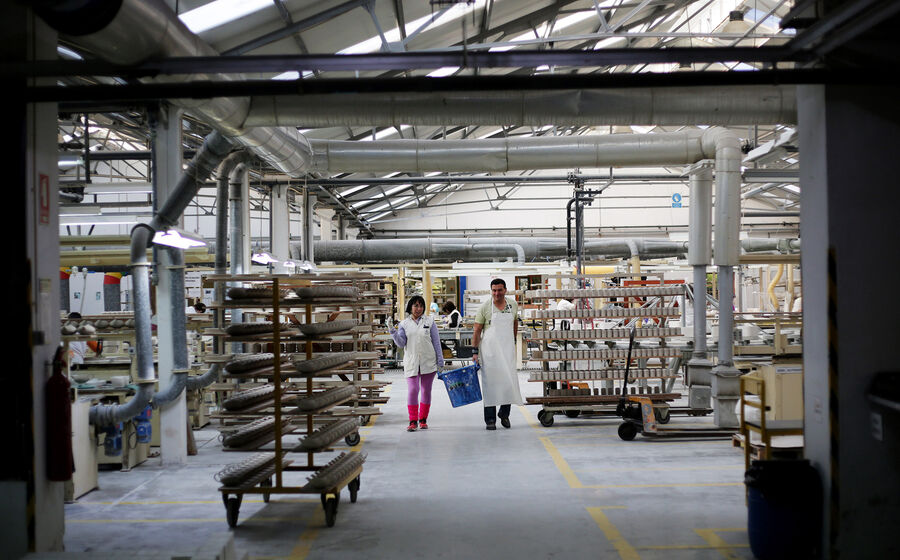 Desemprego na Zona Euro desce para os 6,2%