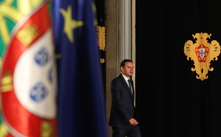Luís Montenegro toma posse esta quinta-feira ao final da tarde.