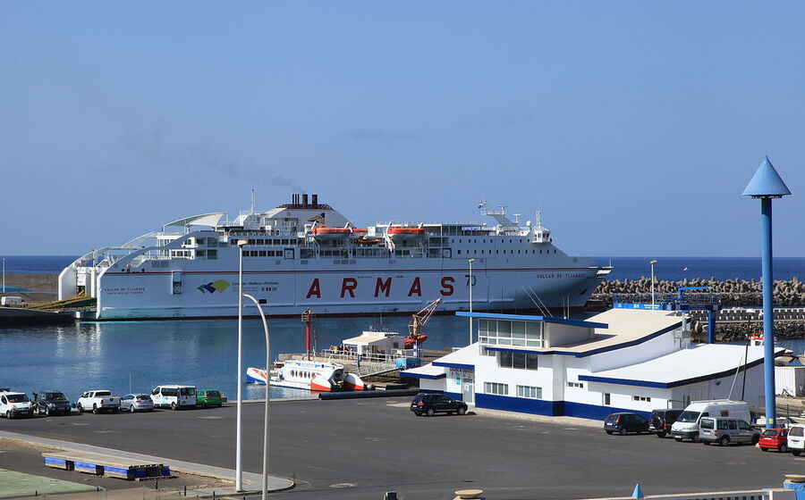 A Naviera Armas Trasmediterránea terminou a ligação por ferry entre o Funchal e Portimão no final de 2019.