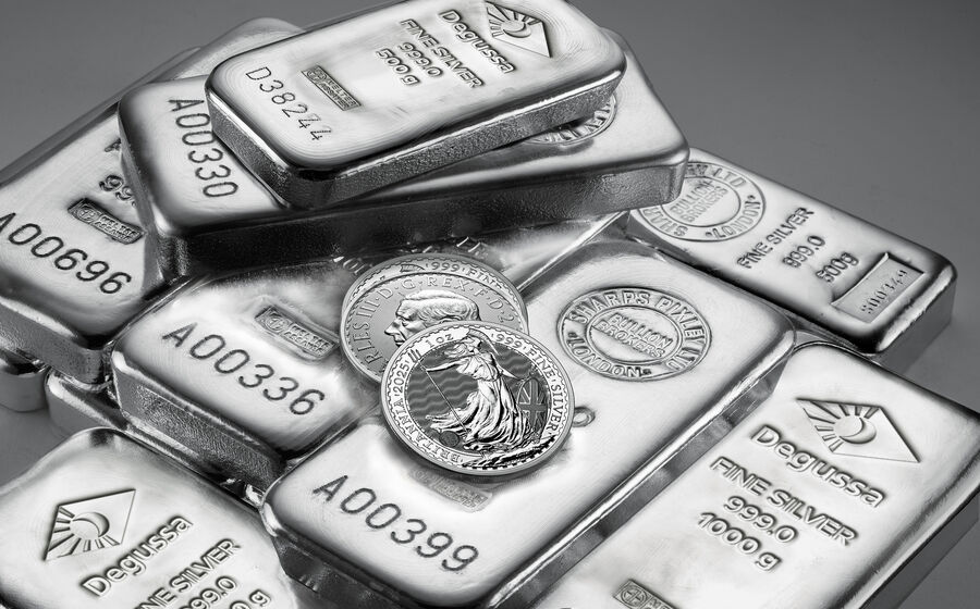 Barras de prata e moedas de Londres com 'Fine Silver 999.0'