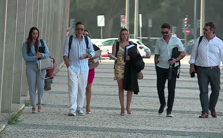 Os Anjos a caminho do Tribunal.
