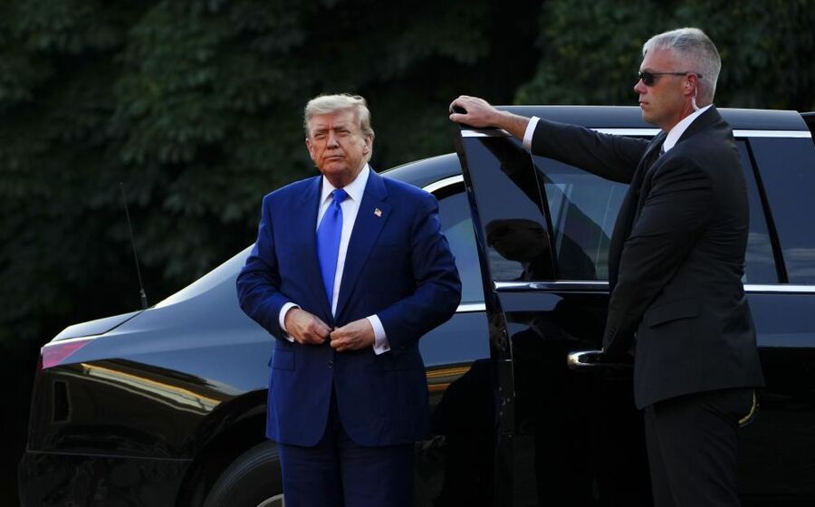 Trump chega aos Países Baixos para cimeira da NATO e discute financiamento com parceiros europeus