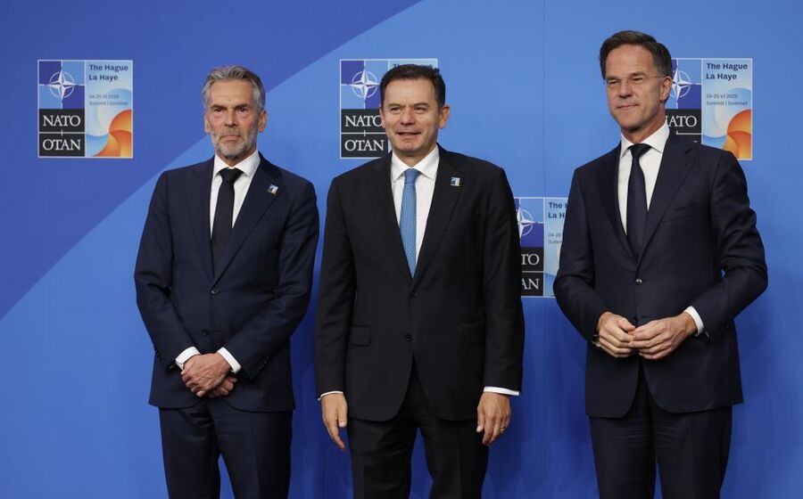 Líderes da NATO reunidos em Haia para a cimeira da Aliança Atlântica. O primeiro-ministro, Luís Montenegro, ao centro.