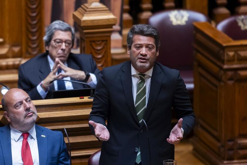 Rui Rocha discursa no Parlamento sobre acusações entre Livre e Chega