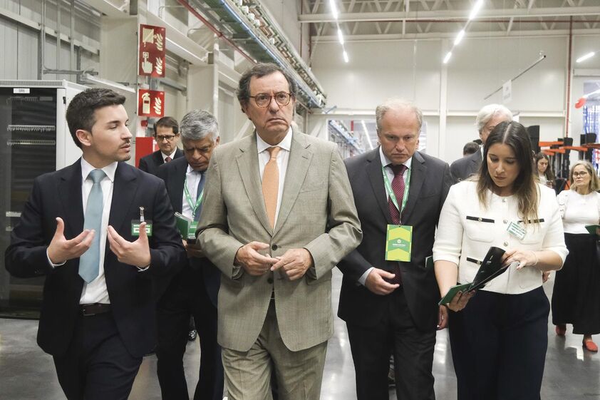 O ministro da Economia e da Coesão Territorial esteve presente na inauguração do complexo logístico.
