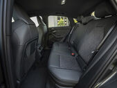 Interior espaçoso do Audi Q6 Sportback e-tron, com visual dinâmico e autonomia elétrica