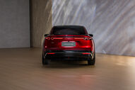 Novo Mazda 6e apresentado com design elegante