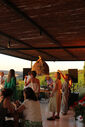 DJ anima sunset no Algarve com música e convívio.
