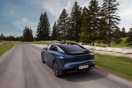 DS N°8, novo modelo elétrico da DS Automobiles, oferece até 750 km de autonomia e está disponível a partir de 59.000