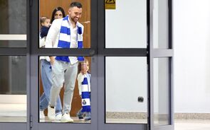 É oficial: Francesco Farioli é o novo treinador do Porto. Contrato é para duas temporadas