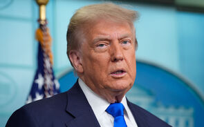 Bem me quer, mal me quer. É difícil escapar a Trump 
