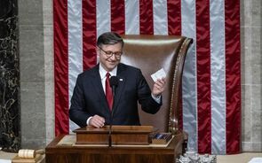 Mike Johnson foi reeleito presidente da Câmara dos Representantes.